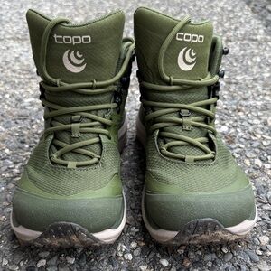 Womens size 10 Olive Green Topo hiking Boots